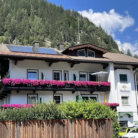 Apart Otel Matthias 3*