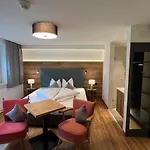 Matthias 아파트호텔 3*